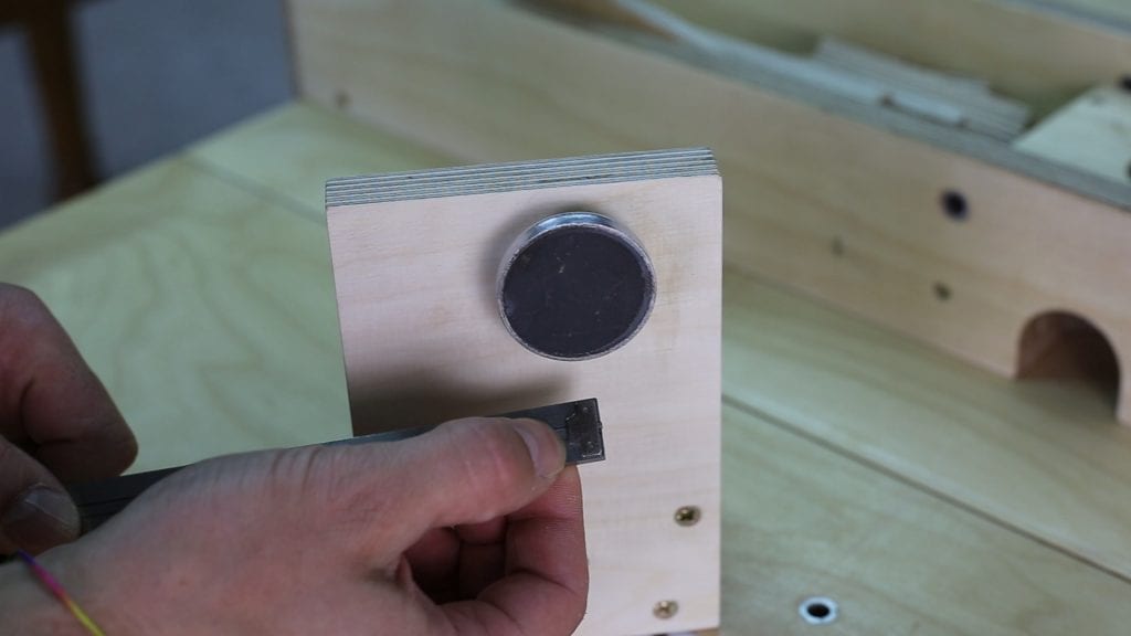 How-to-make-simple-heigh-gauge-magnet