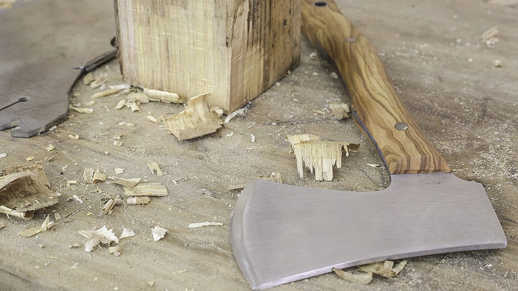 how-to-make-diy-mini-axe-old-saw-blade