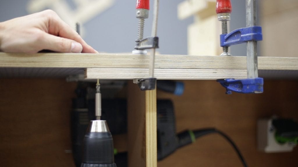 How-install-diy-inverted-jig-saw-guide-work-table